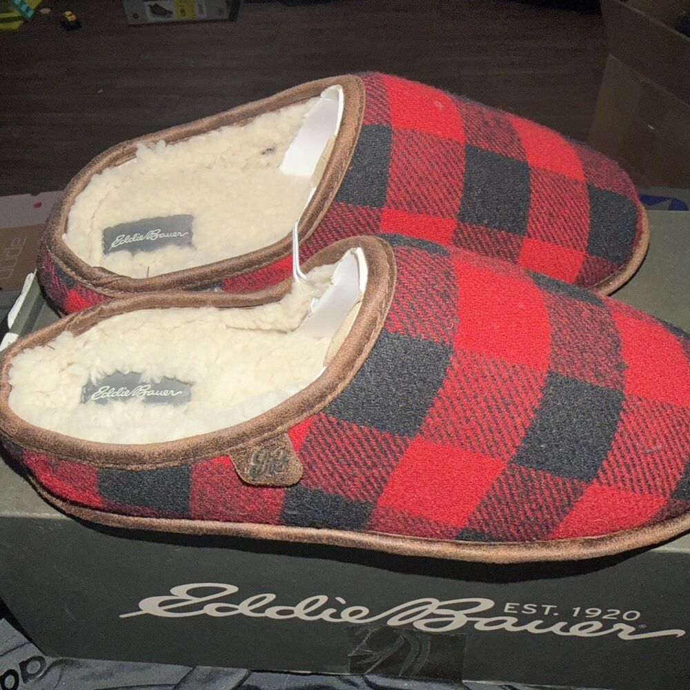 Eddie Bauer Novelty Slipper Size 9-10